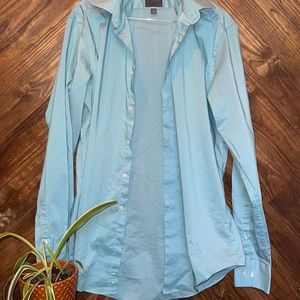 Madison slim fit dress shirt. Size: Medium Color:light blue.